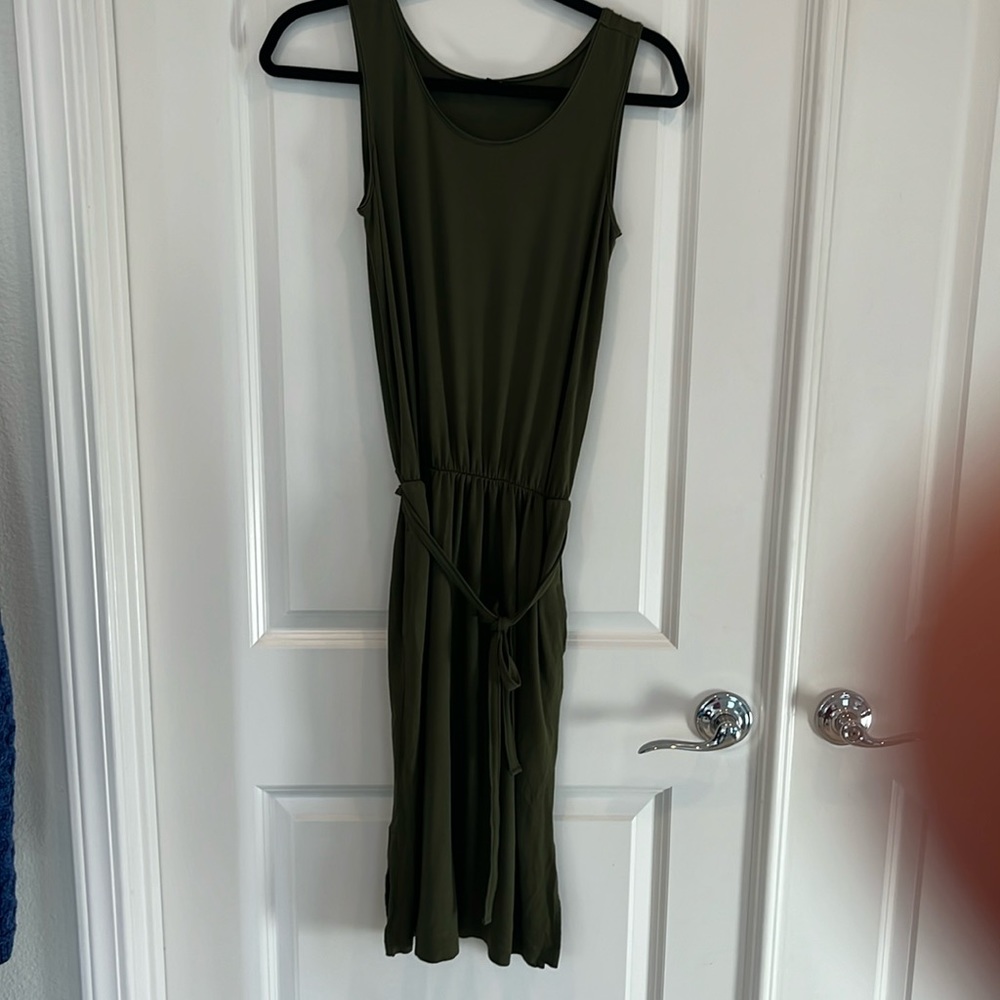 Uniqlo Sleeveless Dress Olive Green 🫒 Size XS